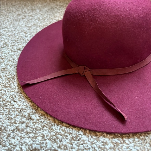 Old Navy Maroon Wool Hat - Picture 2 of 6